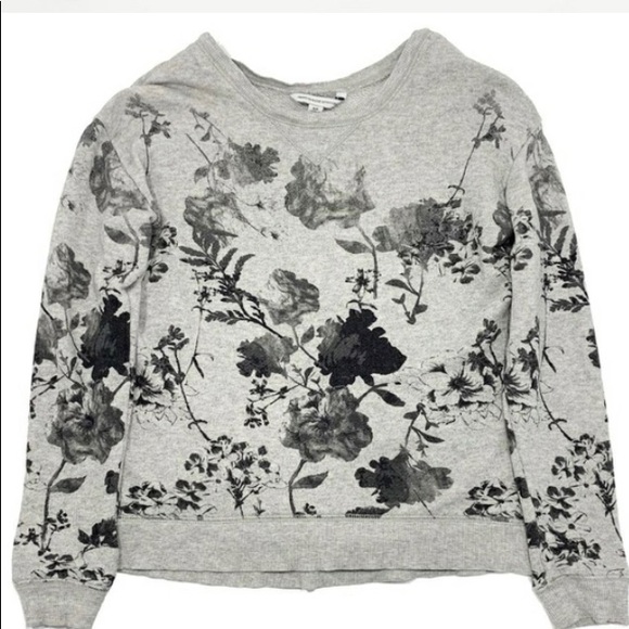 American Eagle Outfitters Sweaters - 🌻3/$20 AEO Gray Floral Sweater Pullover